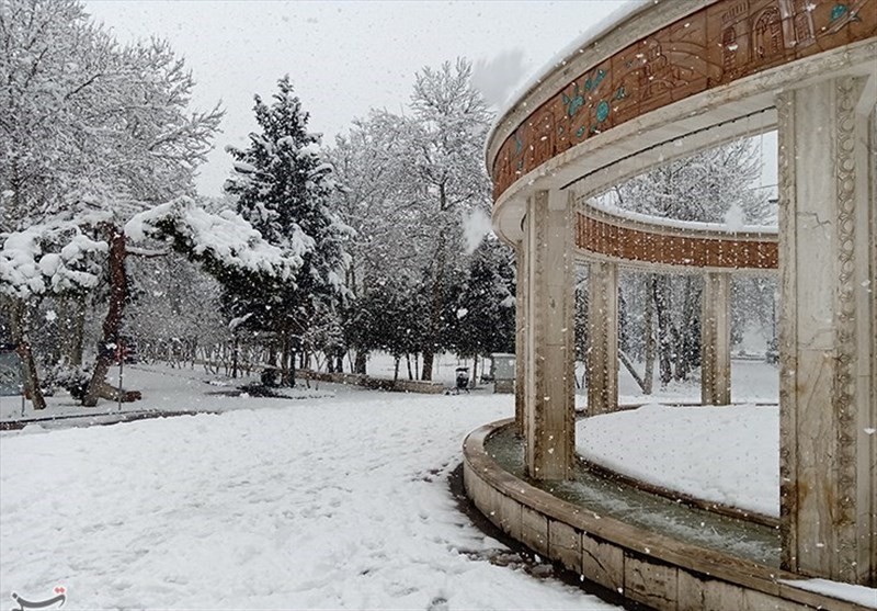 بارش برف در کرج به روایت تصویر‌