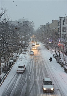 بارش برف در قزوین و گیلان