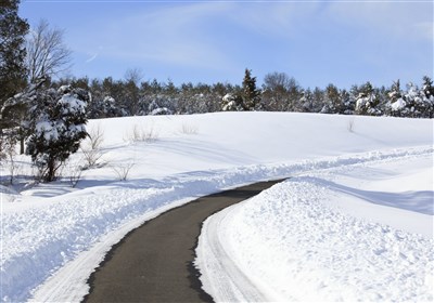  راهکارهای مدرن جلوگیری از یخ‌زدگی و لغزندگی معابر هنگام بارش برف + تصاویر 