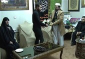 حضور سفیر یمن در تهران در منزل شهید سلیمانی