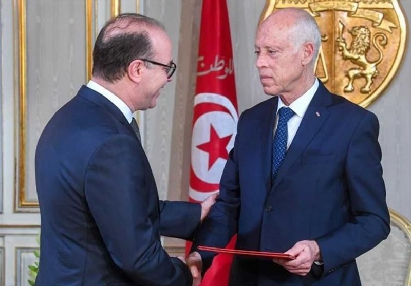 فعال شدن فصل 98 قانون اساسی تونس با استعفای الفخفاخ