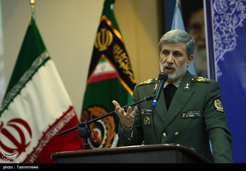 وزیر الدفاع الإیرانی یشید باجراءات الجیش فی مکافحة کورونا