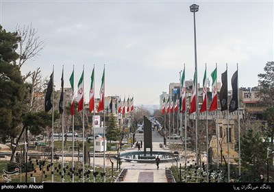 میدان نبوت یکی از بزرگترین میادین شرقی تهران است علت نامگذاری سابق این میدان وجود هفت حوض در آن می­ باشد که پس از اصلاحات هندسی صورت گرفته بر روی آن این تعداد حوض­‌ها حتی افزایش نیز پیدا کرد