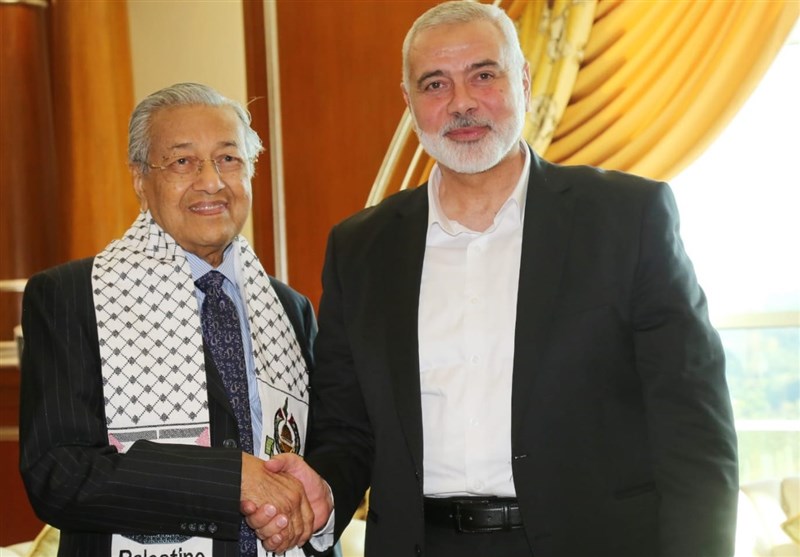 دیدار هنیه با نخست وزیر مالزی/ تاکید حماس بر نامشروع بودن رژیم صهیونیستی