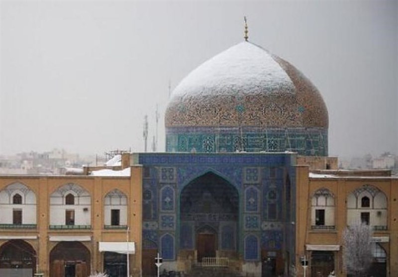 ماجرای ادامه دار مرمت گنبد مسجد شیخ‌ لطف‌الله اصفهان؛ برفی که روی گنبد ننشست