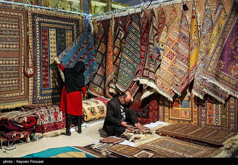 نمایشگاه سراسری فرش دستباف و تابلوفرش ایران در استان مرکزی برگزار می‌شود؛ حضور بیش از 60 تولیدکننده