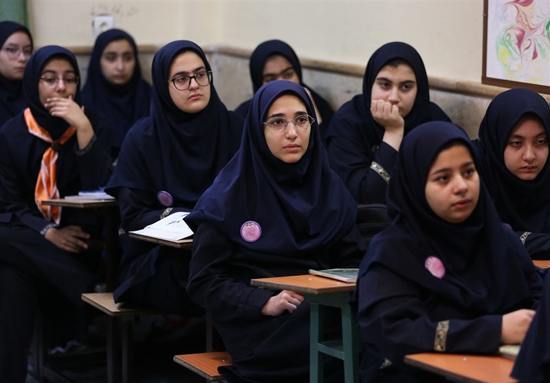 معلمان فداکار در مدارس عشایری و روستایی کرمانشاه حضور دارند