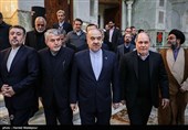 ورود مسعود سلطانی‌فر وزیر ورزش و جوانان، سیدرضا صالحی امیری رئیس کمیته ملی المپیک و معاونان و مدیران وزارت ورزش به حرم امام خمینی(ره)