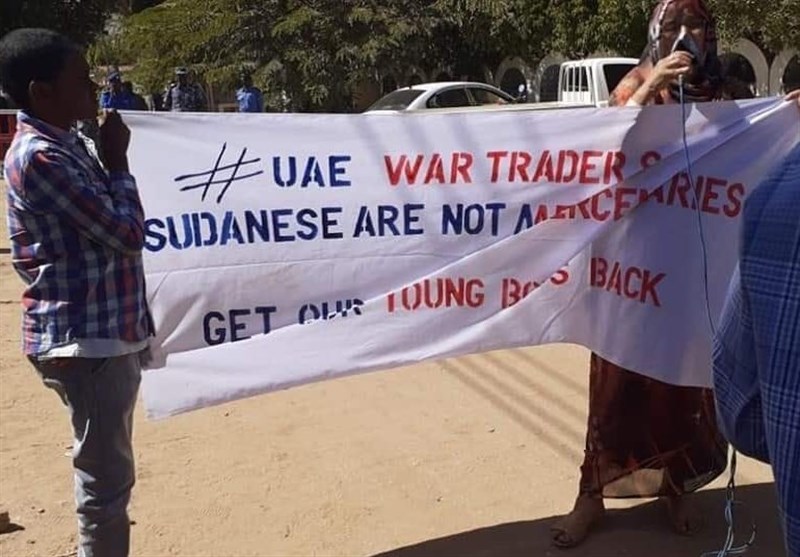 Sudanese Protest in front of UAE Embassy Opposing Yemen War (+Video)