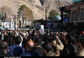 تجمع اعتراض آمیز مردم کرمان نسبت به مصاحبه اخیر وزیر امورخارجه + فیلم
