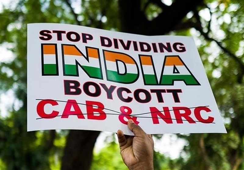 پلیس هند 700 نفر از معترضین به قانون تبعیض مذهبی را به ضبط اموال تهدید کرد