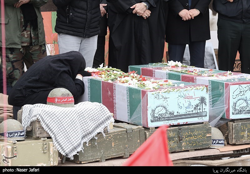 پیکر مطهر 4 شهید گمنام در یزد تشییع و تدفین شد
