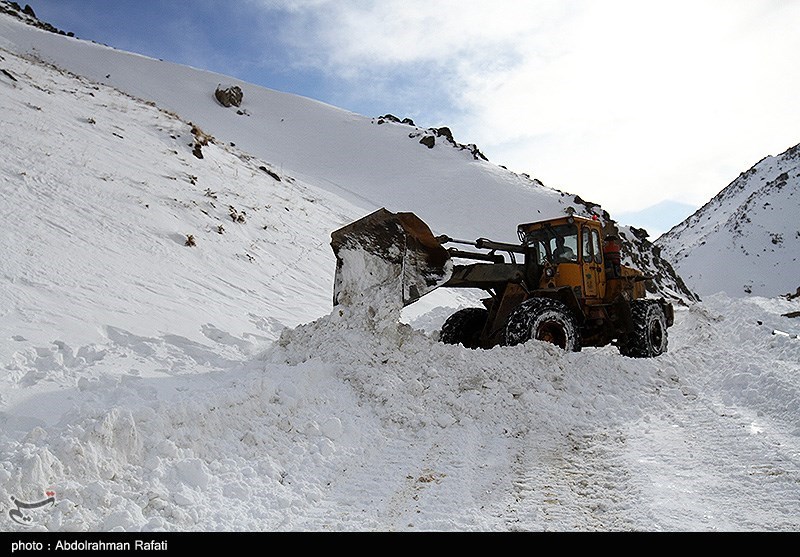 راه ارتباطی 367 روستای کردستان همچنان مسدود است/بازگشایی 332 روستای محاصره در برف‌