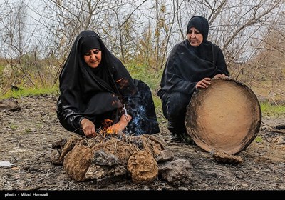 صرف غذای محلی در کنار هورالعظیم - خوزستان