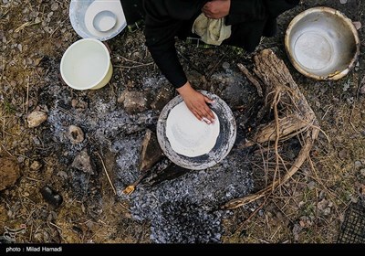 صرف غذای محلی در کنار هورالعظیم - خوزستان