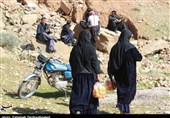 حضور مسئولان به مناسبت هفته دولت در مناطق محروم اردبیل؛ تحقق مطالبات خانواده‌های نیازمند در اولویت قرار دارد