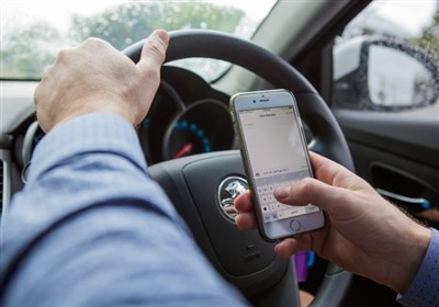  جریمه ۱۰۰۰ دلاری رانندگان در صورت استفاده از تلفن همراه! 
