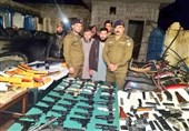 بازداشت دو تروریست و کشف محموله بزرگ سلاح در پاکستان