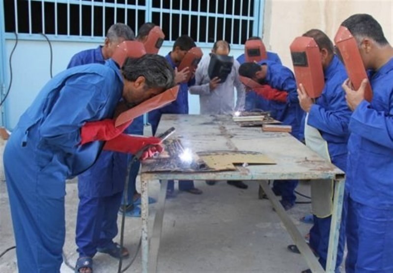 120 هزار نفر ساعت آموزش مهارتی در زندان‌های استان بوشهر ارائه می‌شود