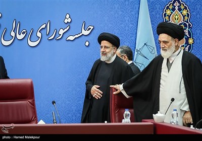 ورود حجت‌الاسلام سیدابراهیم رئیسی رئیس قوه قضائیه به جلسه شورای عالی قوه قضائیه