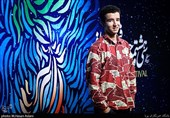 مهدی قربانی بازیگر در پنجمین روز سی و هشتمین جشنواره فیلم فجر در پردیس چارسو
