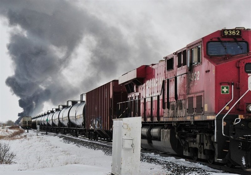 Canada Oil Train Derails, Catches Fire Months after Similar Incident nearby (+Video)