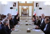 کبیر مساعدی وزیر الخارجیة الإیرانی یستقبل المبعوث الأممی إلى سوریا