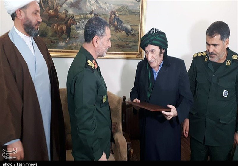 فرمانده سپاه کردستان از سال‌ها مجاهدت خالصانه «ماموستا حسامی» قدردانی کرد