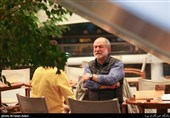 استقبال هنرمندان از پیکر آتیلا پسیانی در فرودگاه/ آقای بازیگر بعد از چند روز به ایران رسید + عکس