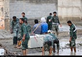 IRGC Ground Force Continues Helping Flood-Hit People in SE Iran