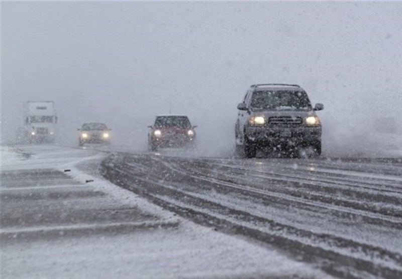 بارش برف و کاهش 15 درجه‌ای دمای هوا در استان خراسان شمالی/ جاده‌ها برفی است از سفر غیرضروری خودداری کنید