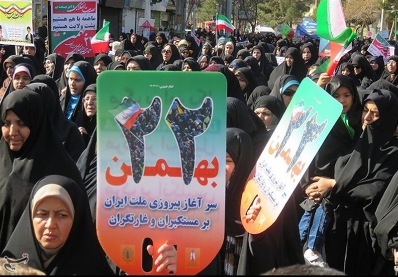 حضور باشکوه مردم دارالعباده یزد در راهپیمایی 22 بهمن / پاسخ قاطع به توطئه‌های آمریکایی‌ها + فیلم