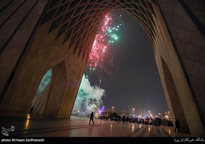 مراسم نورافشانی برج آزادی به مناسبت سالگرد پیروزی انقلاب اسلامی