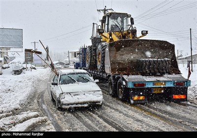 بارش برف سنگین در ازاد راه قزوین - رشت