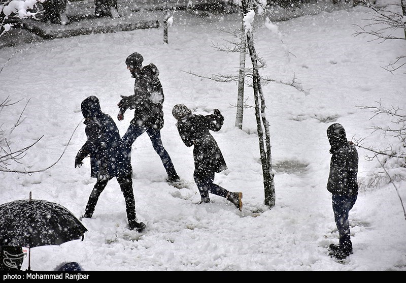 مدارس استان اردبیل در پی بارش برف و برودت هوا تعطیل اعلام شد