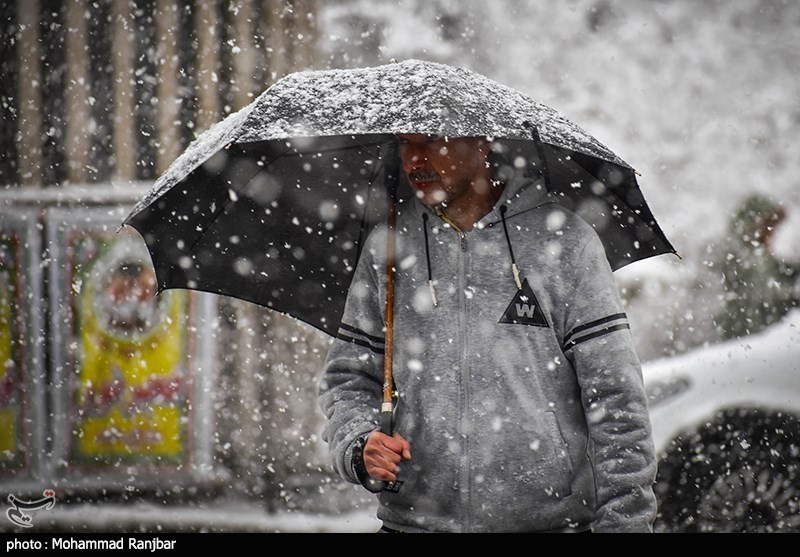 بارش برف در خوزستان مردم را غافلگیر کرد