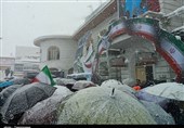 راهپیمایی یوم‌الله 22 بهمن در استان گیلان برگزار شد؛ تجدید پیمان با آرمان‌های انقلاب زیر بارش شدید برف + فیلم