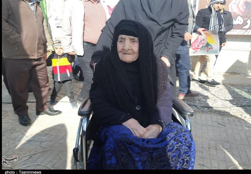 حماسه عزت و اقتدار ایرانیان در جشن چهل و یک سالگی انقلاب ‌در ایلام + تصاویر