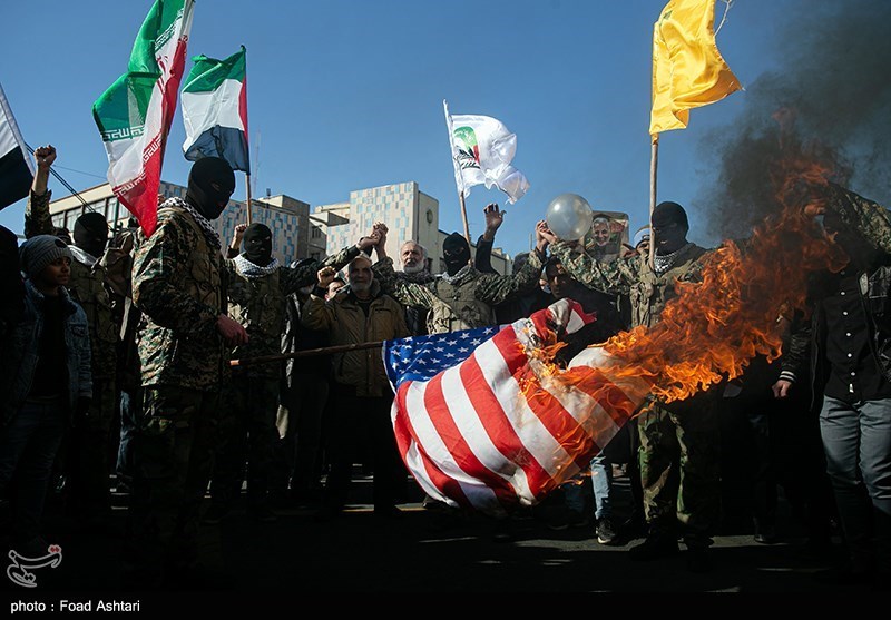 بازتاب راهپیمایی باشکوه 22 بهمن| خبرگزاری فرانسه: ایرانی‌ها نمایش اتحاد دربرابر آمریکا برگزار کردند