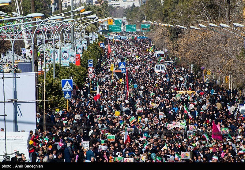 گزارش| جلوه‌ای تماشایی از ‌‌ یوم‌الله 22 بهمن در ایران اسلامی / ‌حماسه عزت و اقتدار ایرانیان در جشن چهل و یک سالگی انقلاب + ‌فیلم