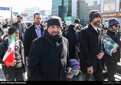 حضور سردار سرلشگر محمدعلی عزیزجعفری در راهپیمایی 22 بهمن در تهران 