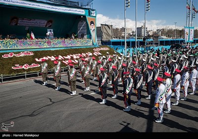 مراسم یوم‌الله 22 بهمن در تهران - میدان آزادی