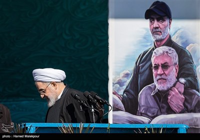 حجت‌الاسلام حسن روحانی رئیس جمهور در مراسم یوم‌الله 22 بهمن در تهران - میدان آزادی