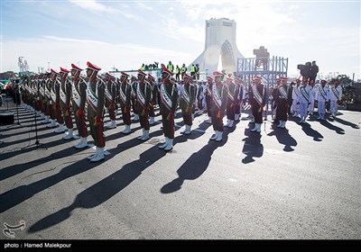 مراسم یوم‌الله 22 بهمن در تهران - میدان آزادی