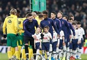 افشاگری یک رسانه انگلیسی از هزینه گرفتن دست بازیکنان برای ورود به زمین فوتبال