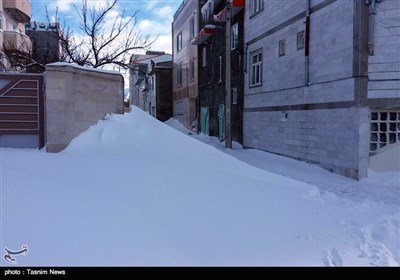 Iranian City of Khalkhal Blanketed by Heavy Snow