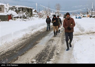 برف در روستاهای کلاچای و رحیم آباد گیلان