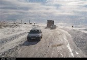 تازهترین اخبار از بحران برف در استان گیلان| بازگشایی 90درصد راههای روستایی گیلان تا امشب؛ برق 232هزار مشترک وصل شد+تصاویر