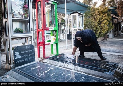 مادران شهدا در آستانه سالروز میلاد حضرت فاطمه (س) و گرامیداشت روز مادر به دیدار فرزندانشان در گلزار شهدا رفتند