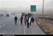 کاروان 500 نفره پیاده گیلانی عازم مرقد مطهر امام(ره) میشوند